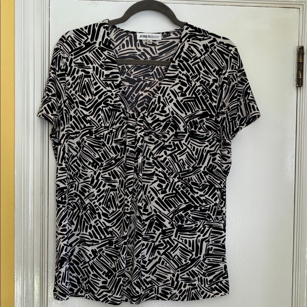 Jones&Co print top